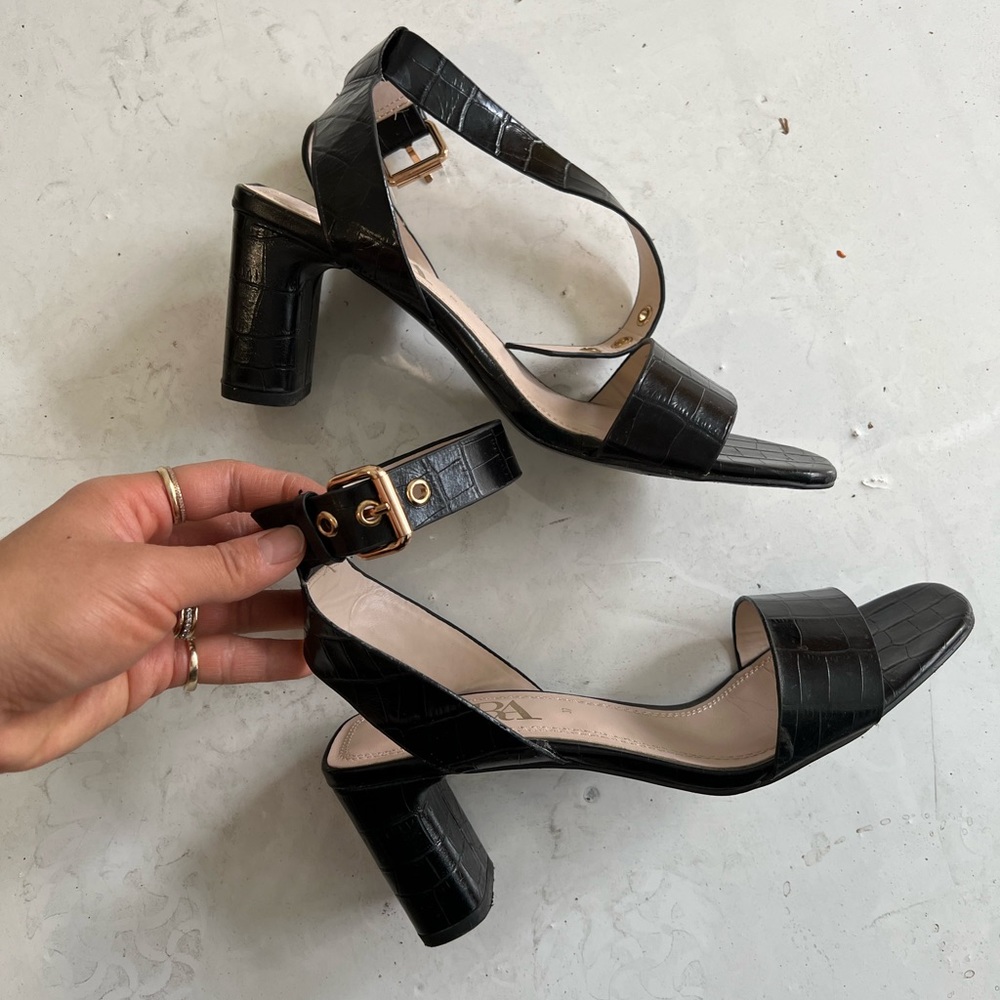 (Like New) Zara Croc Effect Sandals
